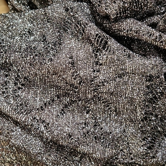SHIMMERY Metallic Lace Wrap Scarf Drape - Picture 5 of 5